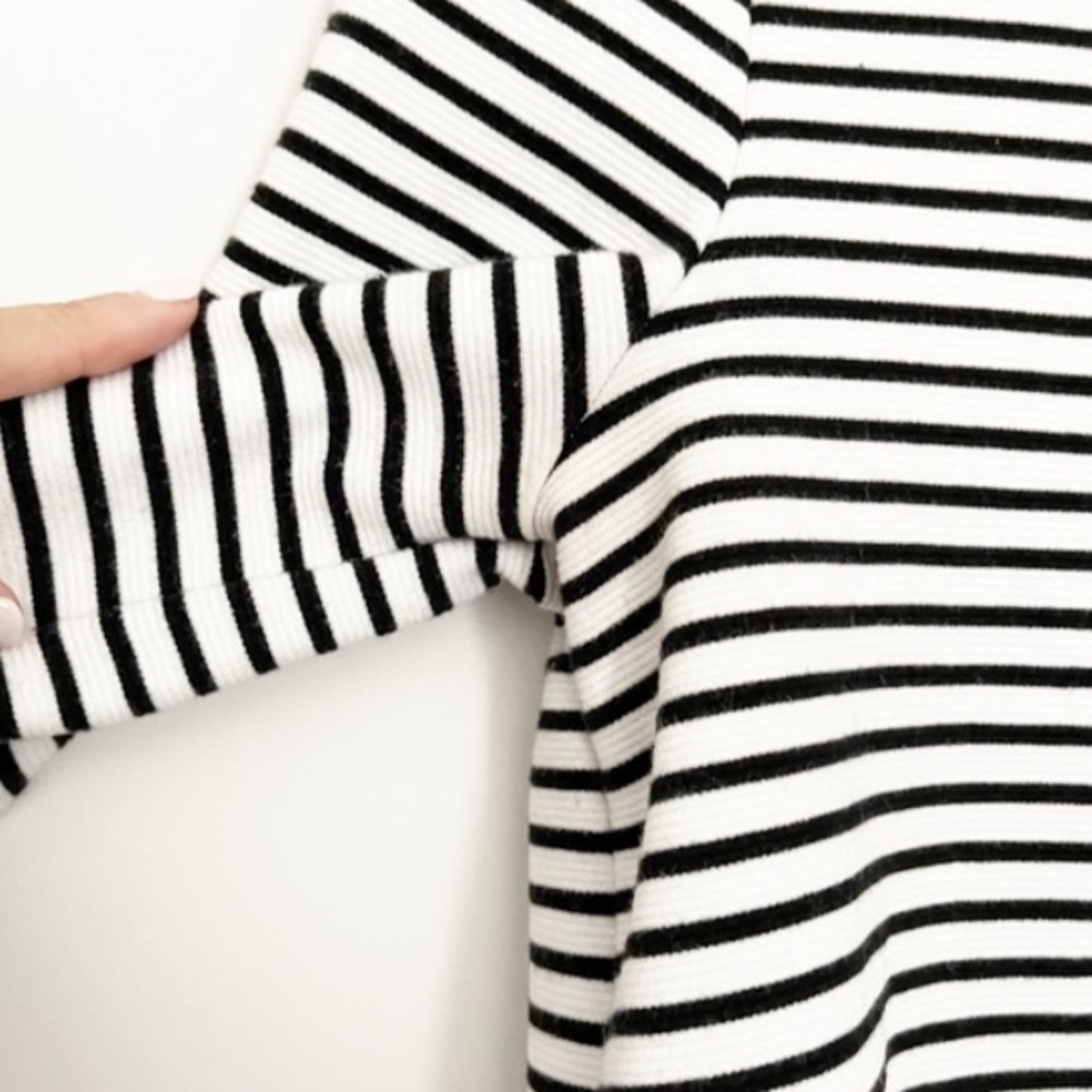 Banana republic stripped top - Picture 6 of 7